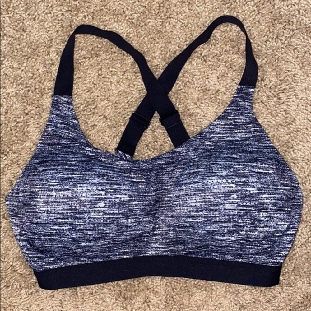 Victoria’s Secret Lightweight Sports Bra